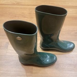 UGG Women's Waterproof Green Rubber Rainboots Shoes Sheepskin Sole Size 8